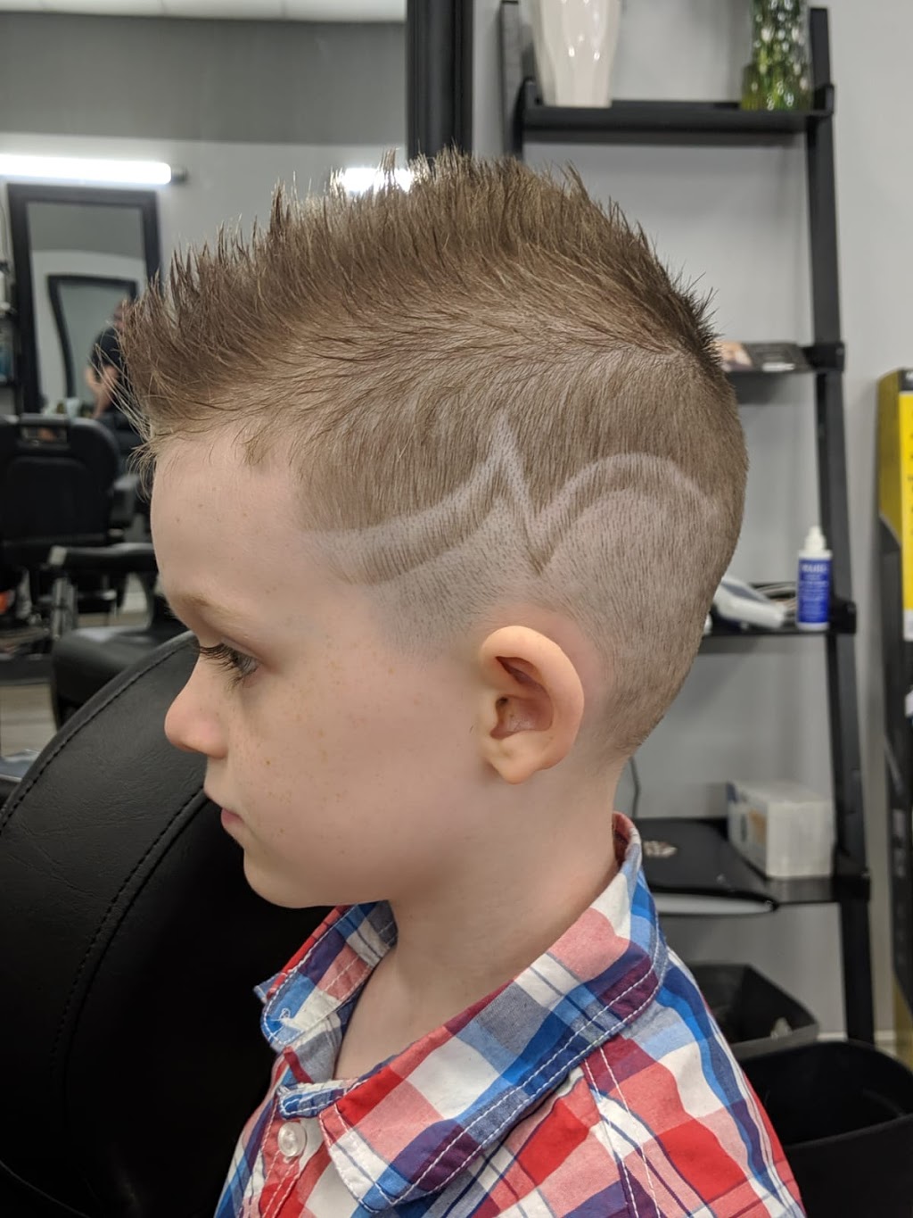 Toronto Hair Trends | 243 Kingston Rd E, Bowmanville, ON L1C 3X1, Canada | Phone: (905) 419-9111