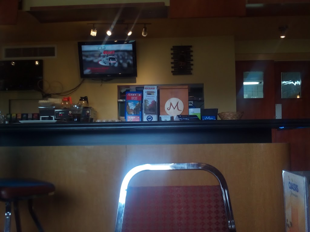Resto Entre Deux Monts | 334 QC-138, Saint-Tite-des-Caps, QC G0A 4J0, Canada | Phone: (418) 823-2179