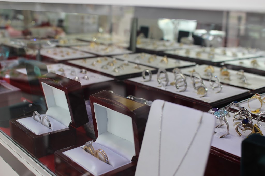 Oro Nineteen Jewellery | 10456 Yonge St, Richmond Hill, ON L4C 3C4, Canada | Phone: (905) 237-8980