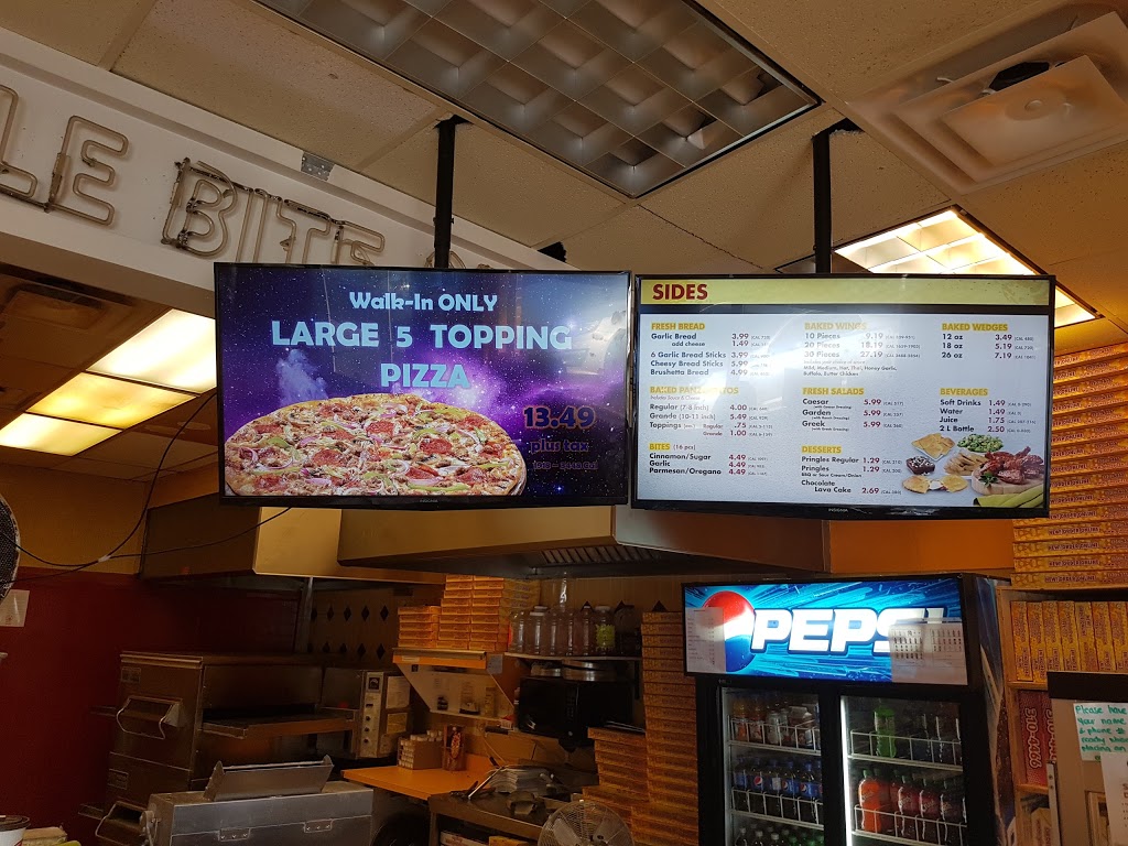 Ginos Pizza | 400 Balmoral St, Thunder Bay, ON P7C 5G8, Canada | Phone: (807) 343-4466