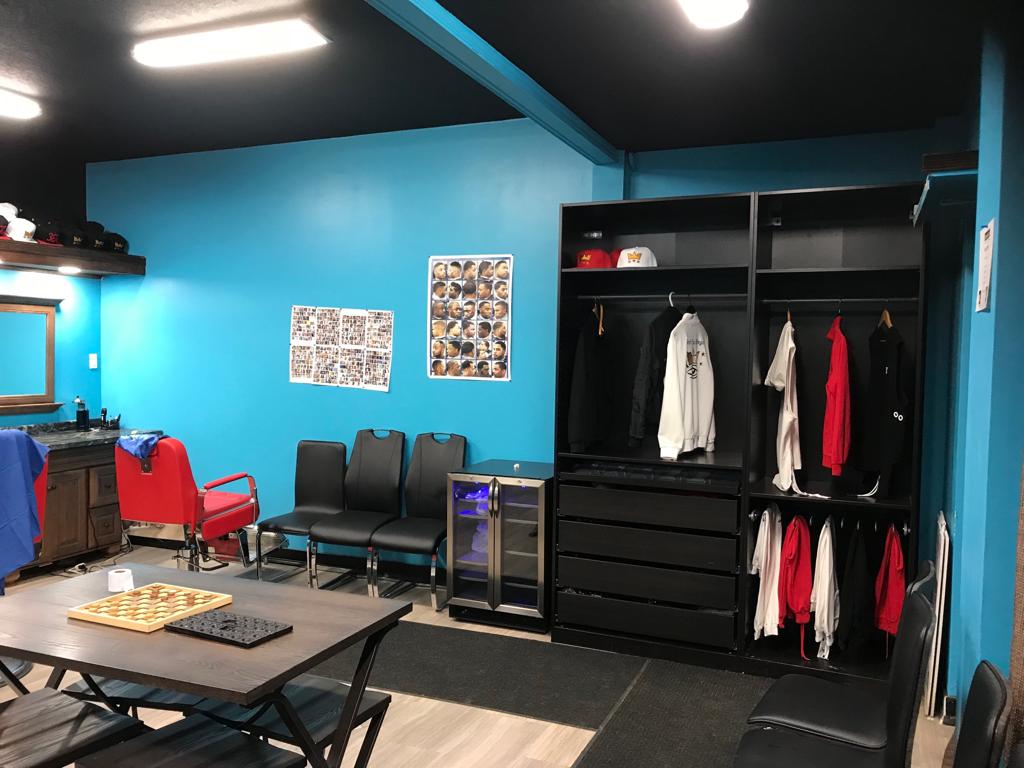 Tinos Cuts & Beauty Supply | 8233 118 Ave NW, Edmonton, AB T5B 0S2, Canada | Phone: (780) 394-0198