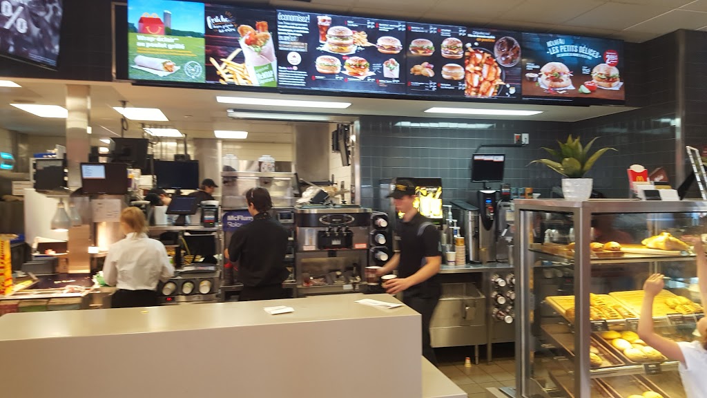 McDonalds | 9400 Boulevard de lOrmière, Québec, QC G2B 3K6, Canada | Phone: (418) 843-7826