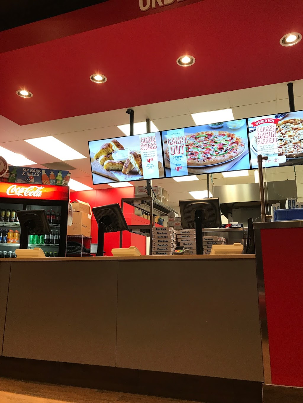 Dominos | 2083 Dundas St, Vancouver, BC V5L 1J5, Canada | Phone: (604) 215-9800