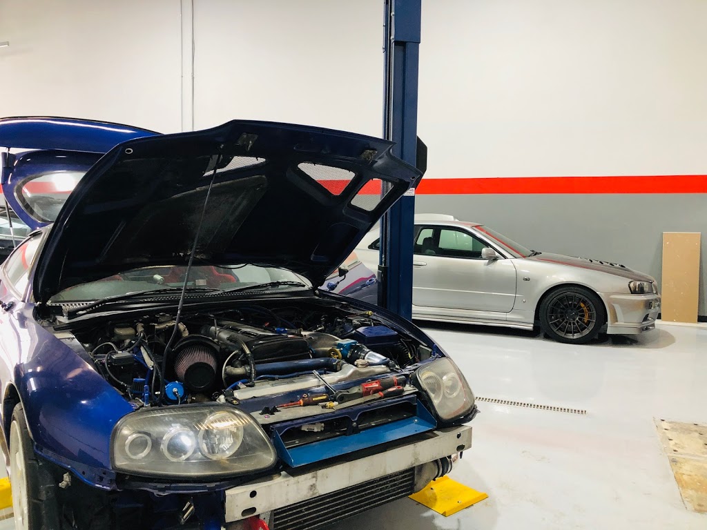 Zees Garage | 10923 38 St NE #1126, Calgary, AB T3N 1N8, Canada | Phone: (403) 847-0999