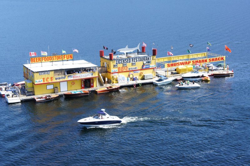 Shuswap Shark Shack | Shuswap Lake, Saint Ives, BC V0E 1M9, Canada | Phone: (250) 307-7227