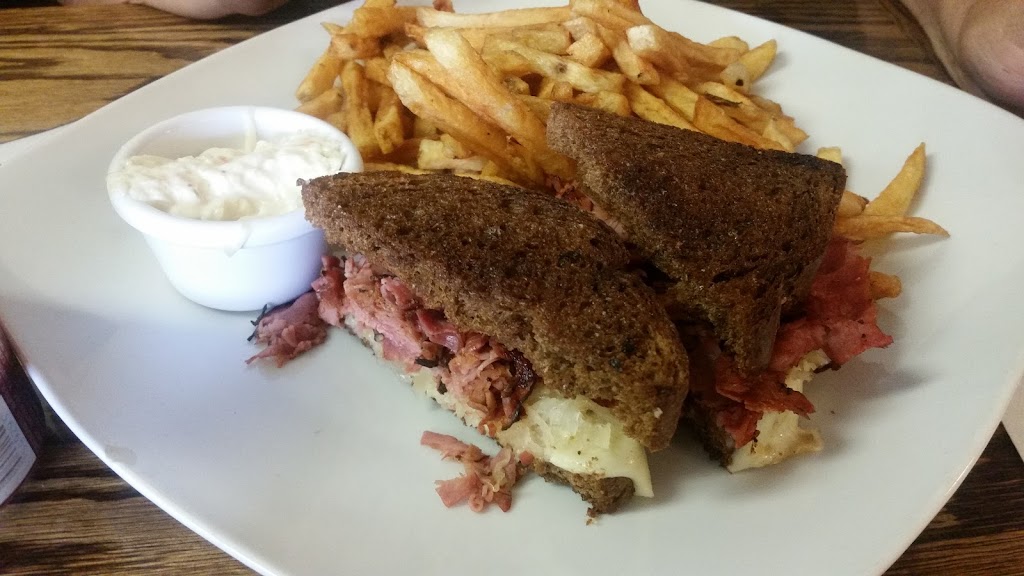 Kokomish Café & Gift Shop | 153 Kokomis Rd, Golden Lake, ON K0J 1X0, Canada | Phone: (613) 625-1196