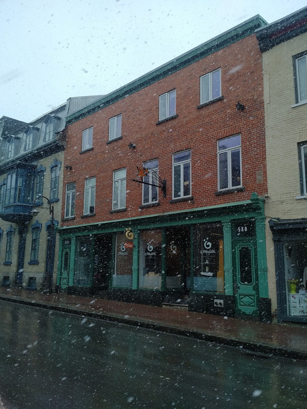 Le Paingruël | 578 Rue Saint-Jean, Québec, QC G1R 1P6, Canada | Phone: (418) 522-7246