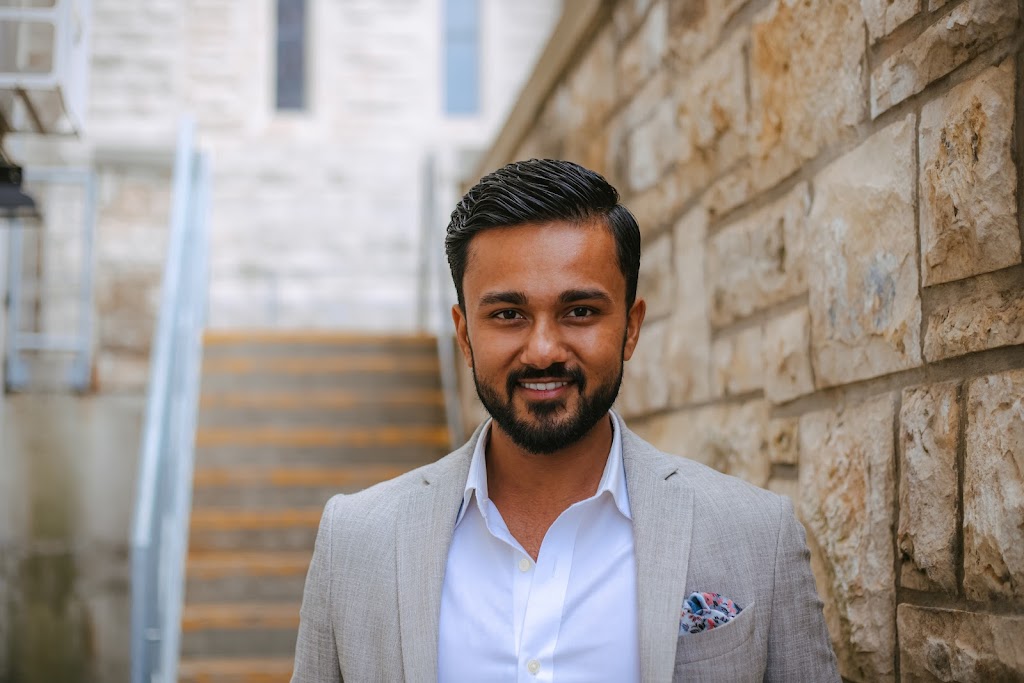 Rahul Luthra | Top Guelph Realtor | 1499 Gordon St, Guelph, ON N1L 1C9, Canada | Phone: (519) 829-6165