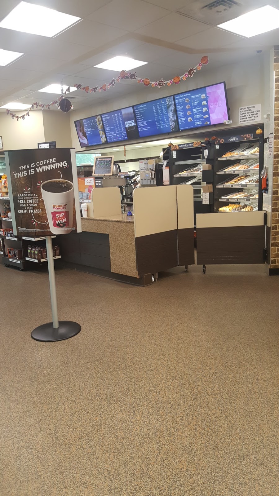 Dunkin | 320 US-2 N, Alburg, VT 05440, USA | Phone: (802) 796-3049