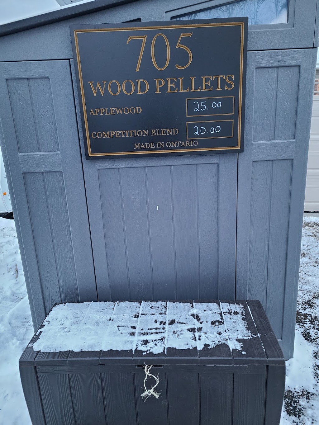 705 wood pellets | 374 St Lukes Rd, Lindsay, ON K9V 4R5, Canada | Phone: (613) 899-4356