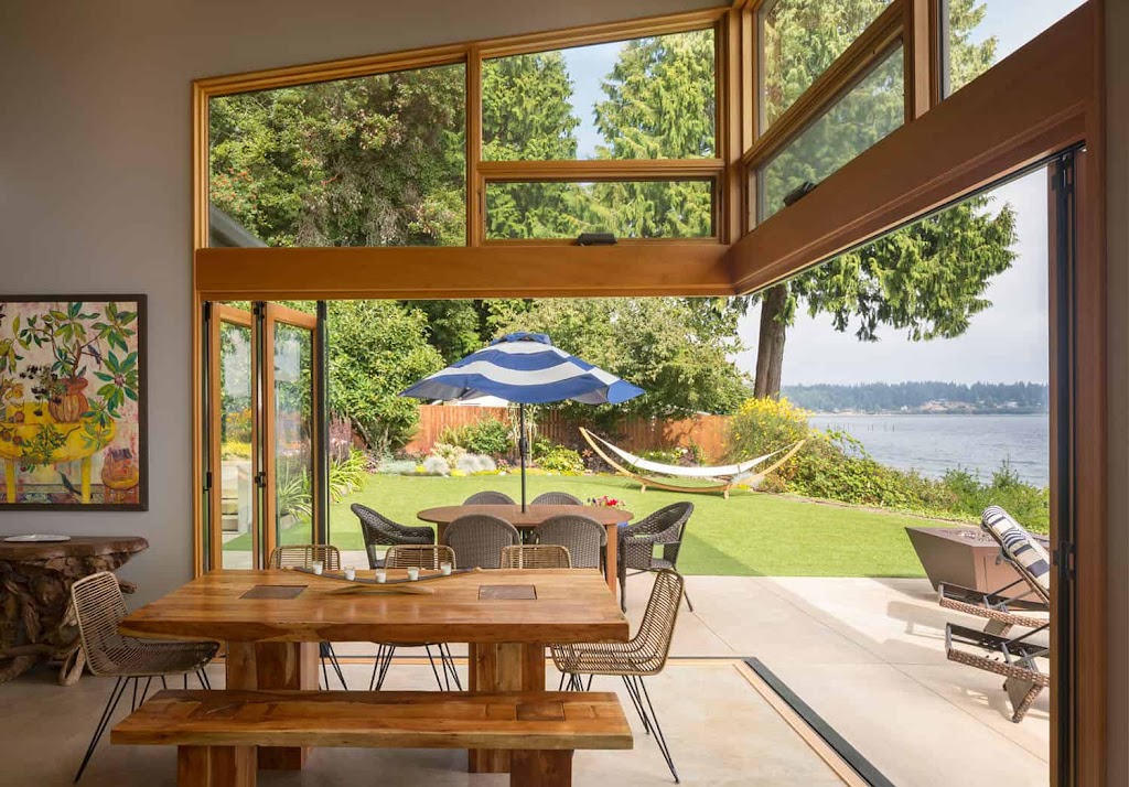 MapleHosts | 2048 Banbury Rd, North Vancouver, BC V7G 1W5, Canada | Phone: (604) 841-8093