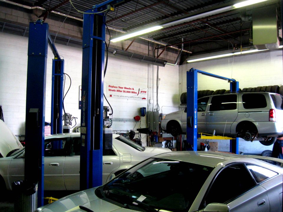 CP Automotive Repair Centre | 2470 Royal Windsor Dr, Oakville, ON L6J 4Z2, Canada | Phone: (905) 338-0004