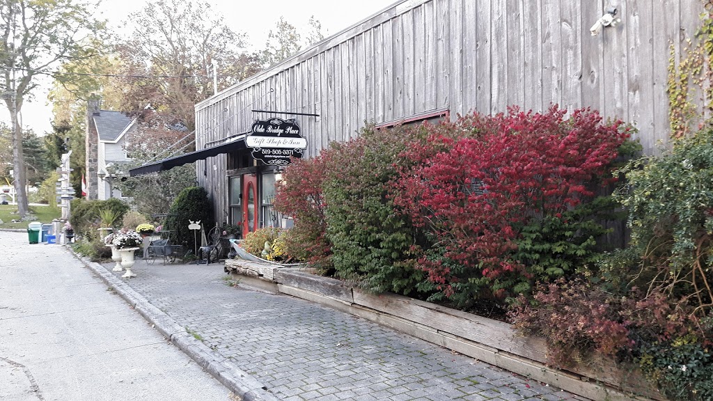 Olde Bridge Place | 5 Covered Bridge Dr, West Montrose, ON N0B 2V0, Canada | Phone: (519) 505-3371