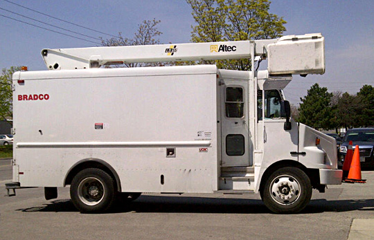 Bradco Electrical Services Ltd | 5215 Timberlea Blvd, Mississauga, ON L4W 2S3, Canada | Phone: (905) 890-0506