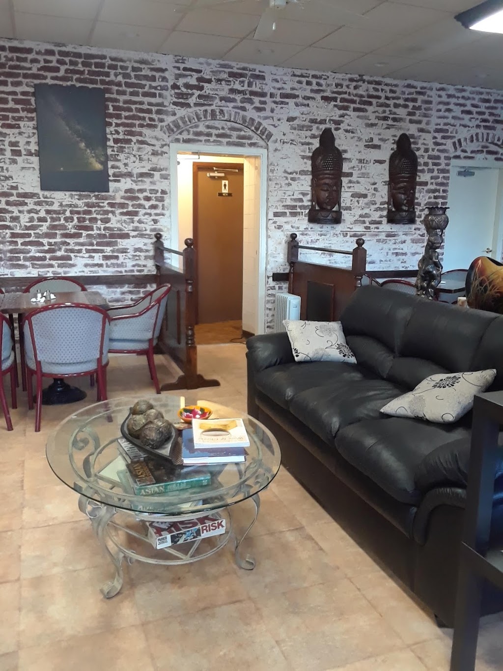 Citadella Restaurant (Blairmore) | Cosmopolitan Hotel, 13001 20 Ave, Blairmore, AB T0K 0E0, Canada | Phone: (403) 562-7321