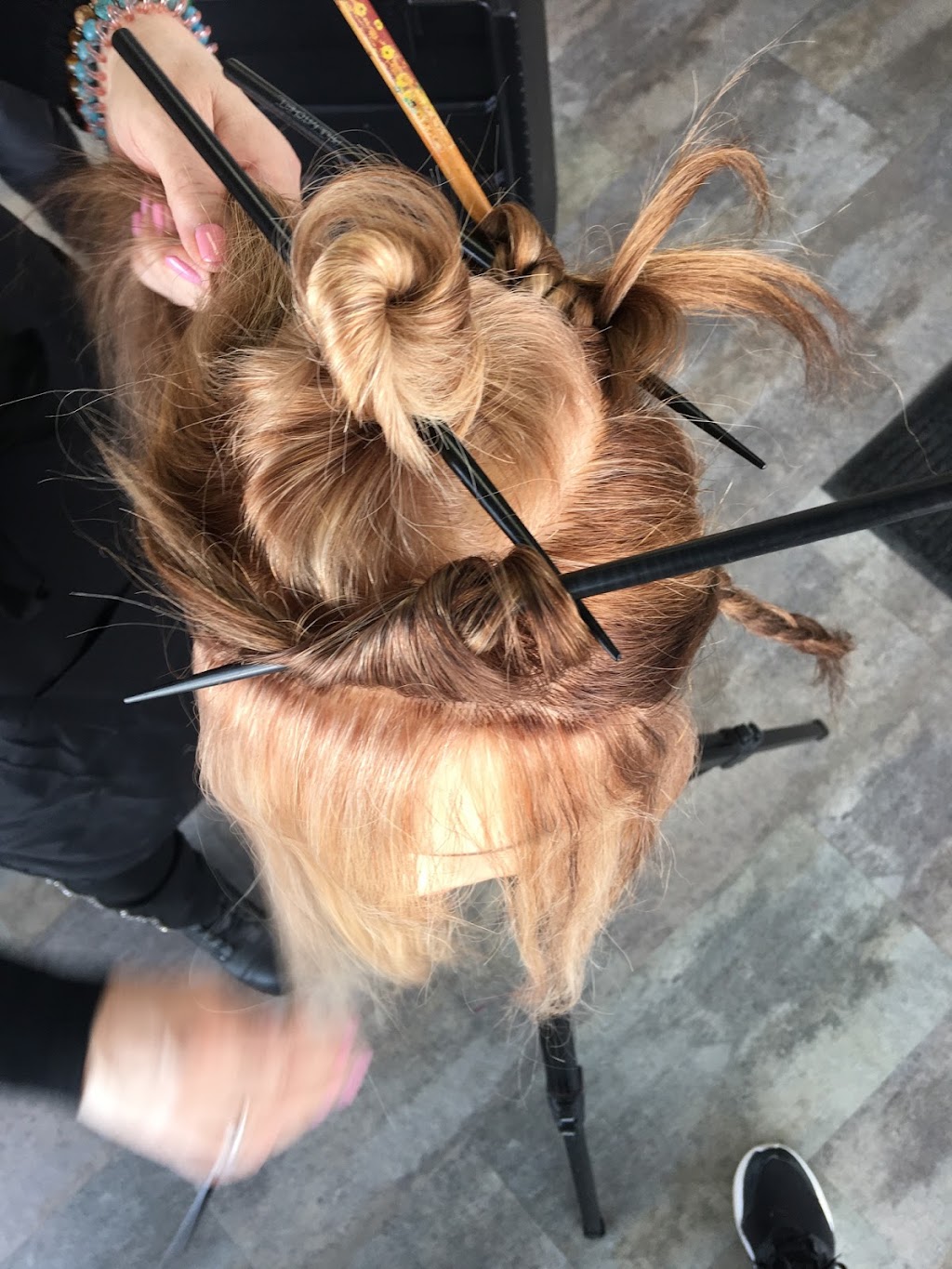 Scruples Hair Salon | 255 Glen Miller Rd Unit 17, Trenton, ON K8V 5P8, Canada | Phone: (613) 392-3228