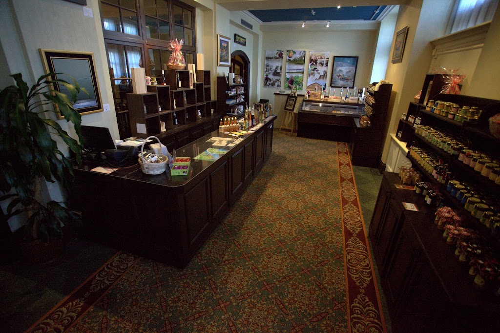 Cidrerie Vergers Pedneault | Manoir Richelieu | 181 Rue Richelieu, La Malbaie, QC G5A 3B9, Canada | Phone: (418) 270-2365