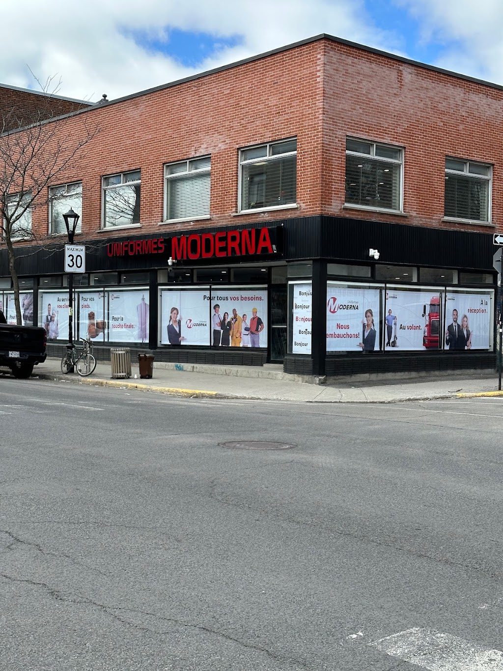 Uniformes Moderna | 235 Rue Beaubien E, Montréal, QC H2S 1R5, Canada | Phone: (514) 279-2016