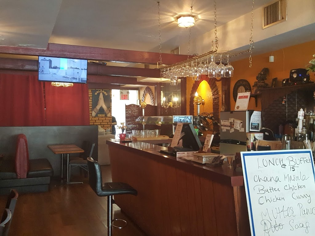 Bombay On The Lake | 3007 Lake Shore Blvd W, Etobicoke, ON M8V 1K2, Canada | Phone: (416) 850-3721