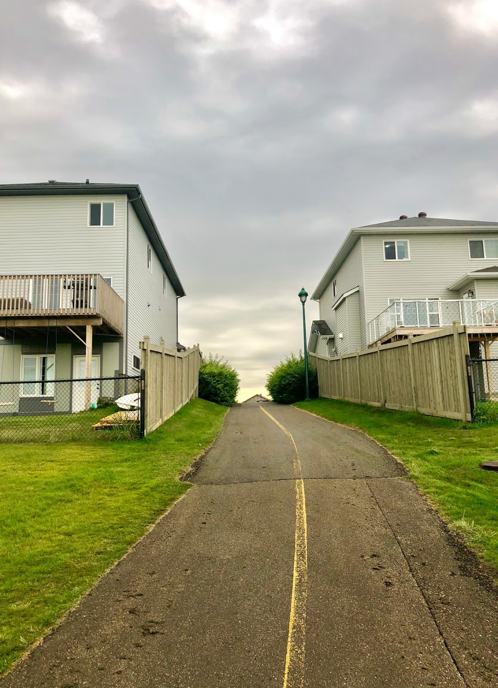 Laurel Lake | 3307 23 Ave NW, Edmonton, AB T6T 1Y6, Canada