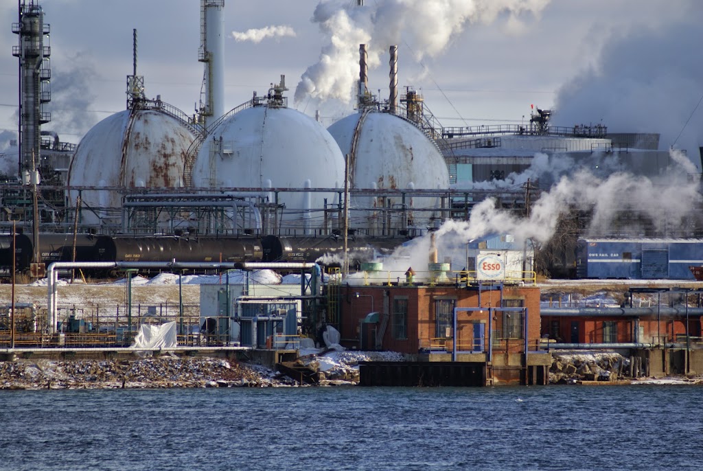 Imperial Oil | 602 Christina St S, Sarnia, ON N7T 7M5, Canada | Phone: (705) 300-4610
