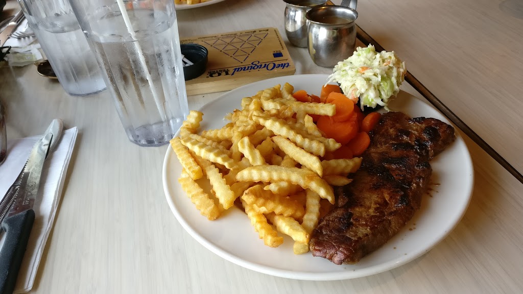 Salisbury Big Stop Restaurant | 2986 Fredericton Rd, Salisbury, NB E4J 2G1, Canada | Phone: (506) 372-3333