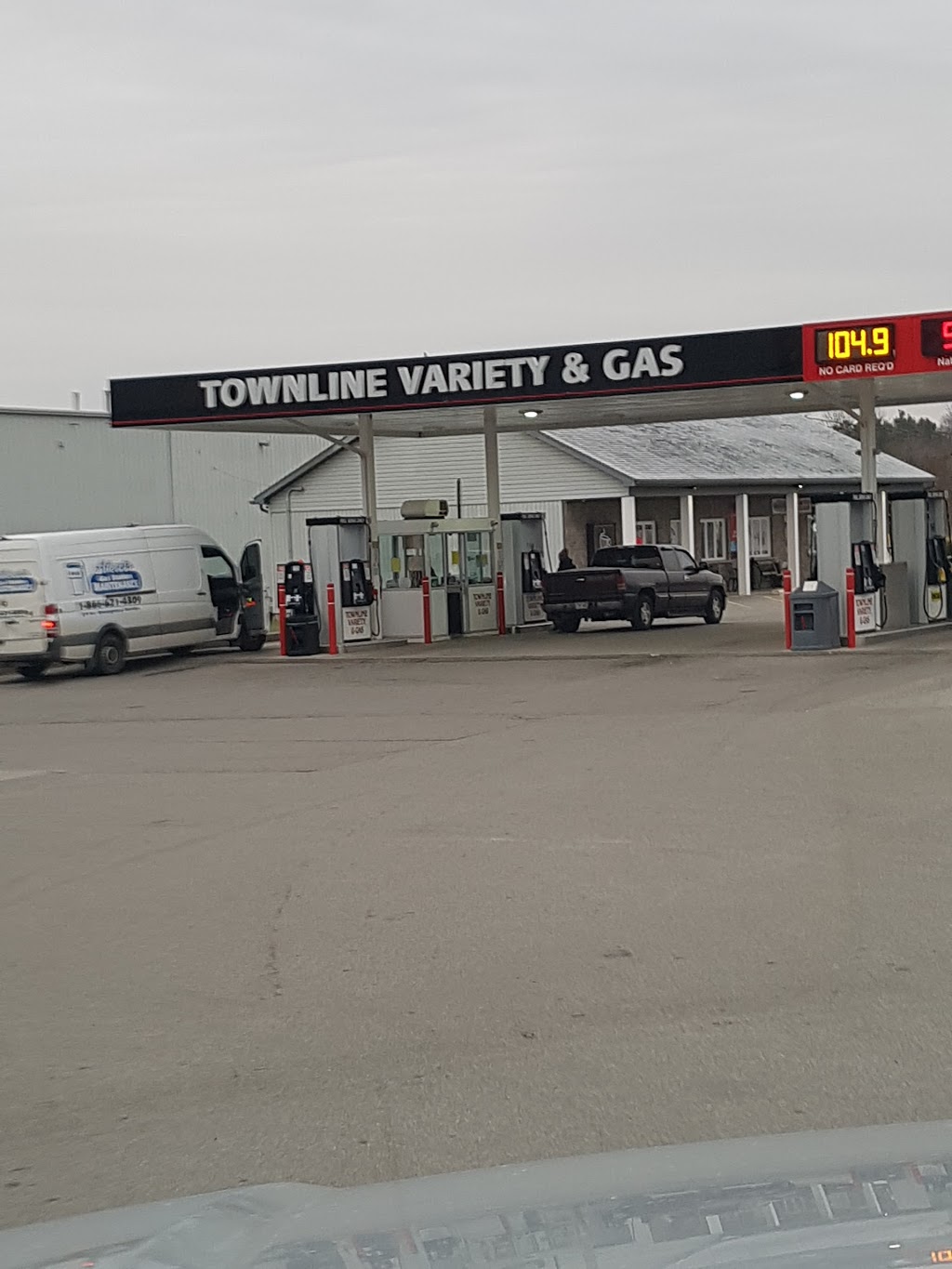 Townline Gas Bar | gas station | 7329 Indian Line, Wilsonville, ON N0E 1Z0, Canada | 5194450259 OR +1 519-445-0259