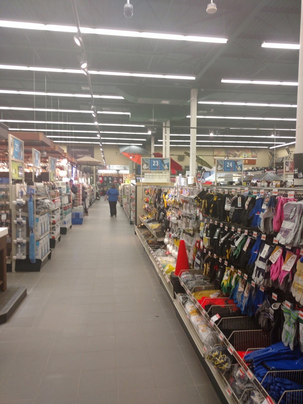 Canac | 376 Avenue Taniata, Saint-Romuald, QC G6W 5M6, Canada | Phone: (418) 839-0621