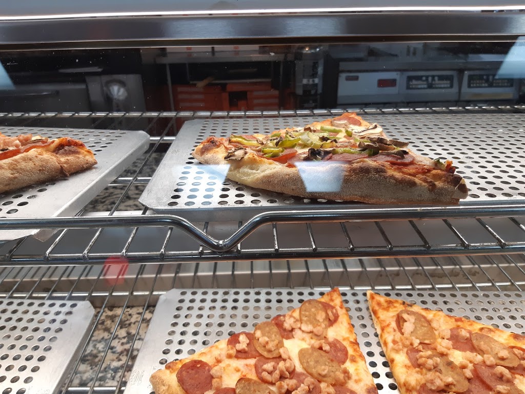 Pizza Pizza | 194 Main St S, Brampton, ON L6W 2E2, Canada | Phone: (416) 967-1111