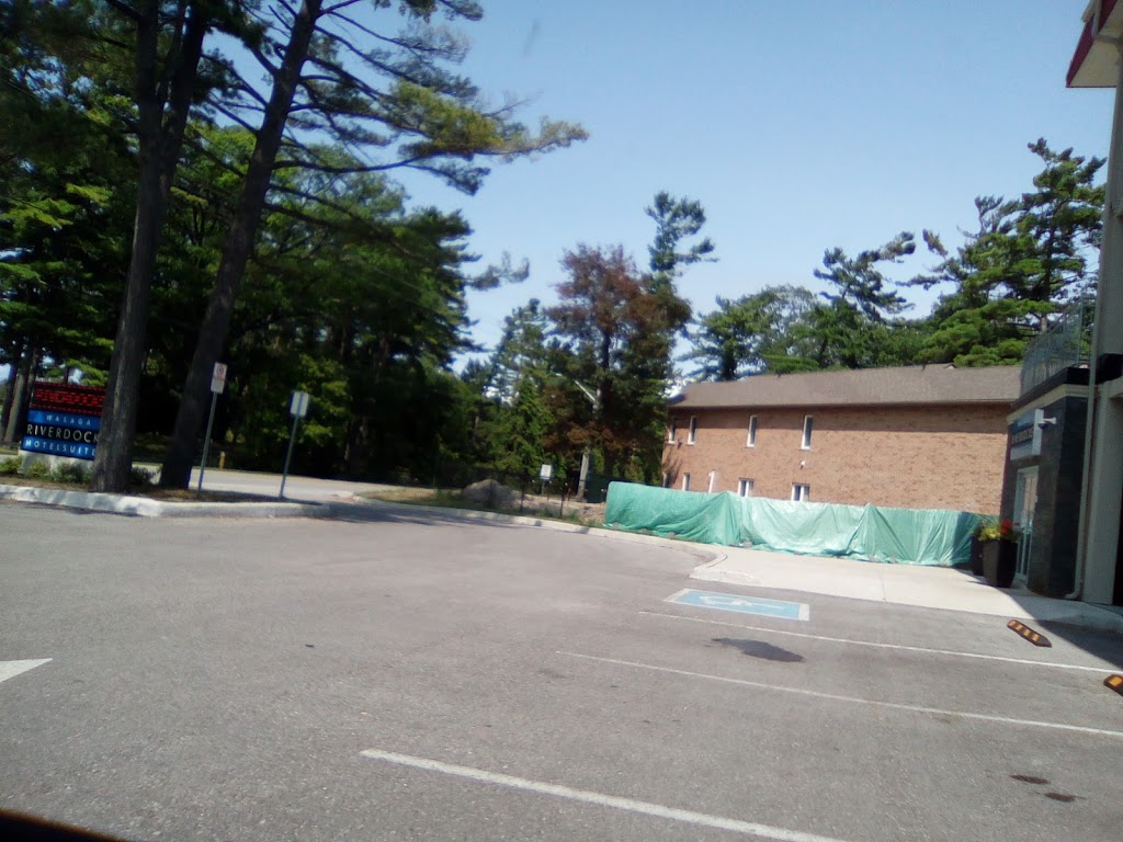 Wasaga Riverdocks Hotel Suites | 361 Mosley St, Wasaga Beach, ON L9Z 2J8, Canada | Phone: (705) 422-2121