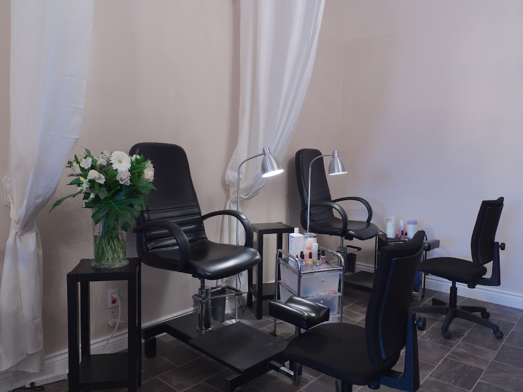 Studio C Essentials | 1405 Upper Ottawa St #9, Hamilton, ON L8W 3J6, Canada | Phone: (905) 318-7334