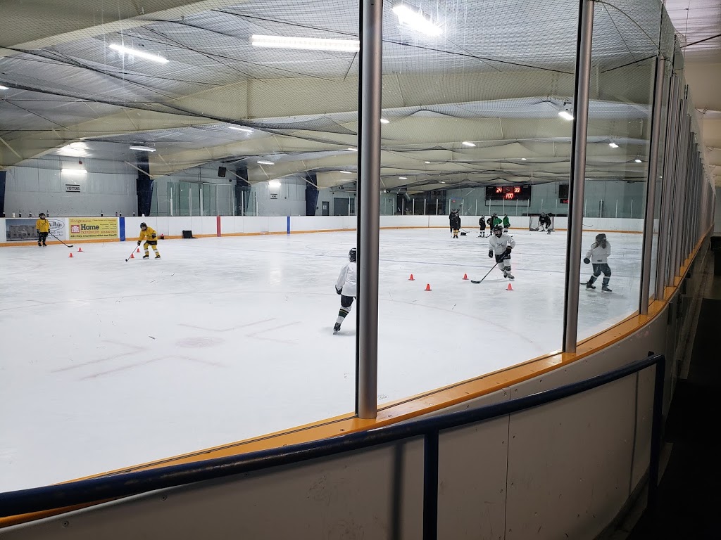 Saltfleet Arena | 24 Sherwood Park Rd, Stoney Creek, ON L8E 4Y8, Canada | Phone: (905) 546-3747