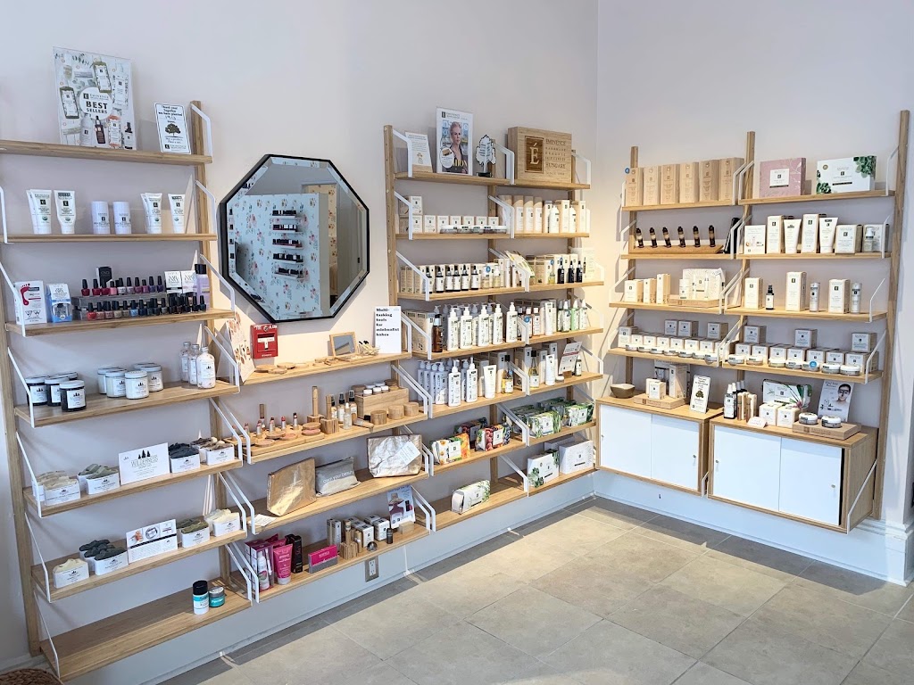 Natural Beauty Mini Spa | 910 Wilson Rd, Bloomfield, ON K0K 1G0, Canada | Phone: (613) 661-4551