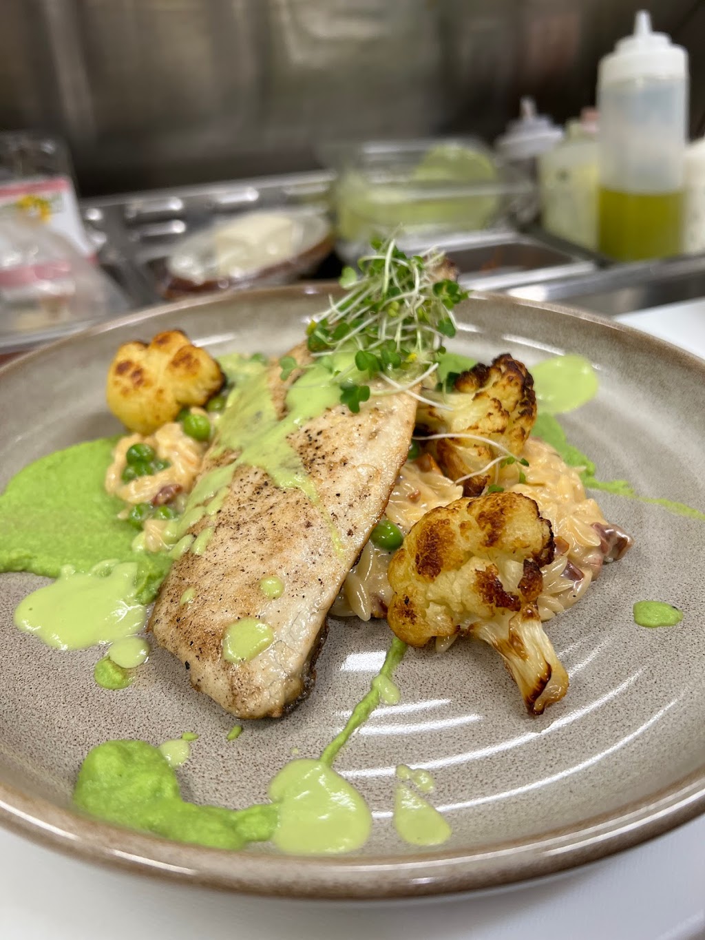 Bistro Henri | 66 Rue Principale, Grandes-Bergeronnes, QC G0T 1G0, Canada | Phone: (418) 232-6543