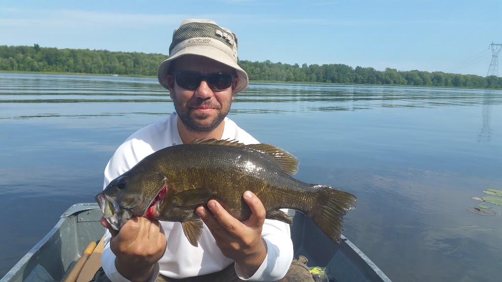 Centre De Pêche | 632 Chemin des Outaouais, Pointe-Fortune, QC J0P 1N0, Canada | Phone: (450) 451-6665