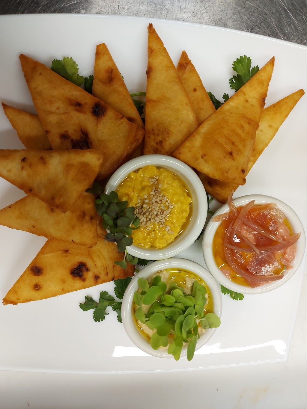 Lotus Indian Bistro | 69 Colborne St, Fenelon Falls, ON K0M 1N0, Canada | Phone: (705) 307-0325