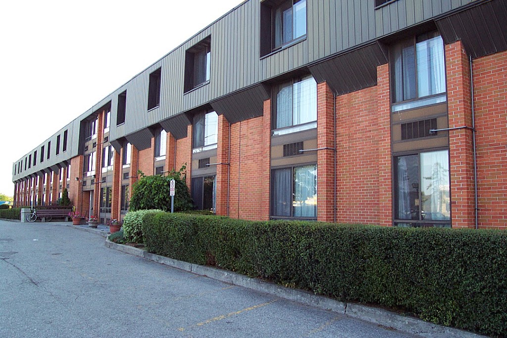 Kennedy Lodge Long-Term Care Home | 1400 Kennedy Rd, Scarborough, ON M1P 4V6, Canada | Phone: (416) 752-8282