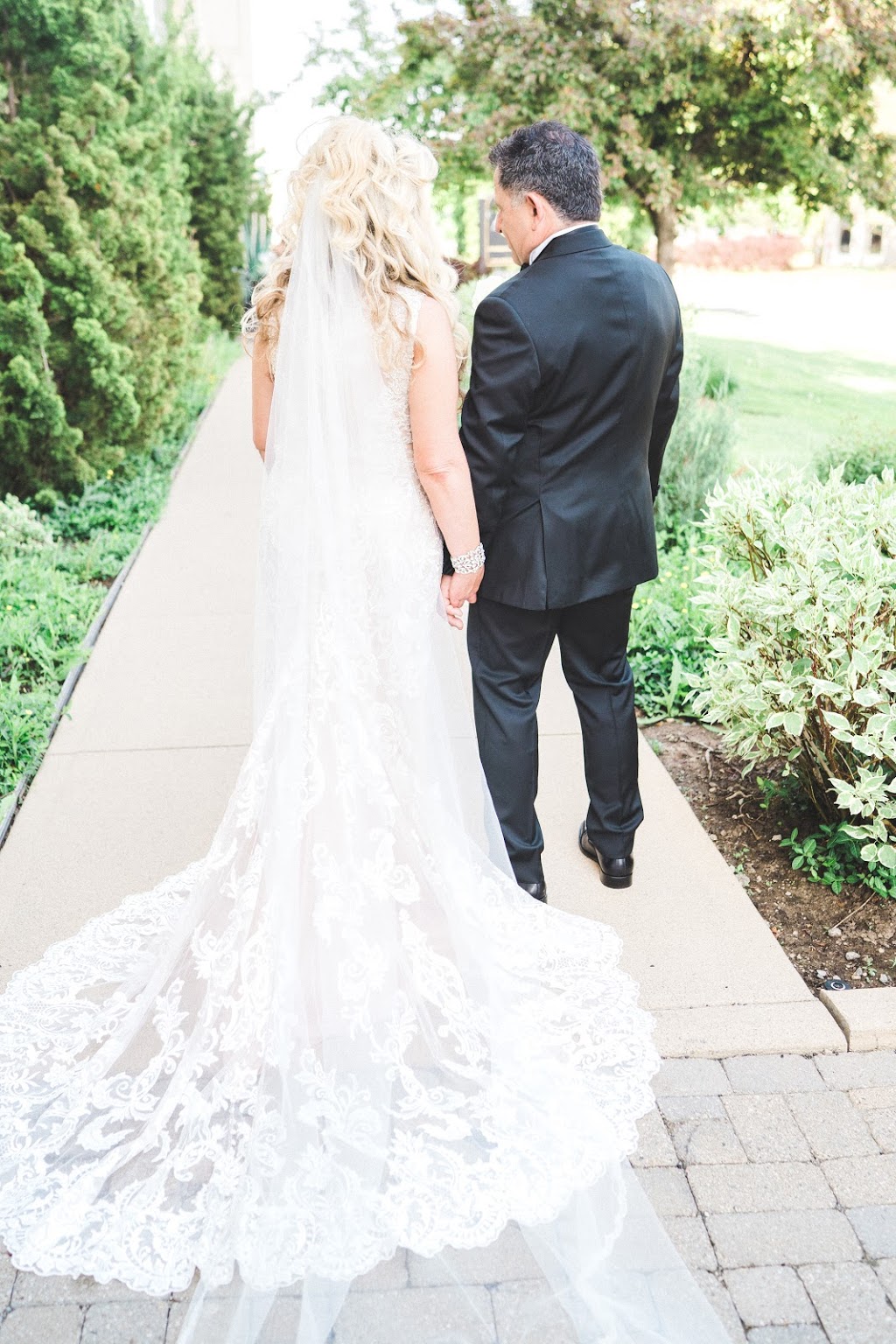 Amanda-Linas Sposa Boutique | 177 Whitmore Rd, Woodbridge, ON L4L 6A6, Canada | Phone: (905) 265-8707