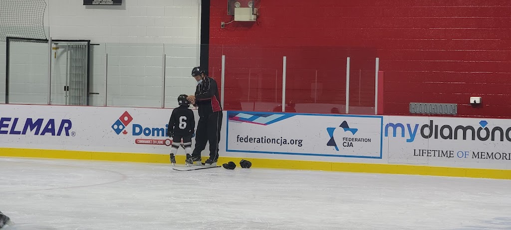 Aréna Samuel Moskovitch Arena | 6985 Chem. Mackle, Côte Saint-Luc, QC H4W 1A5, Canada | Phone: (514) 485-6806