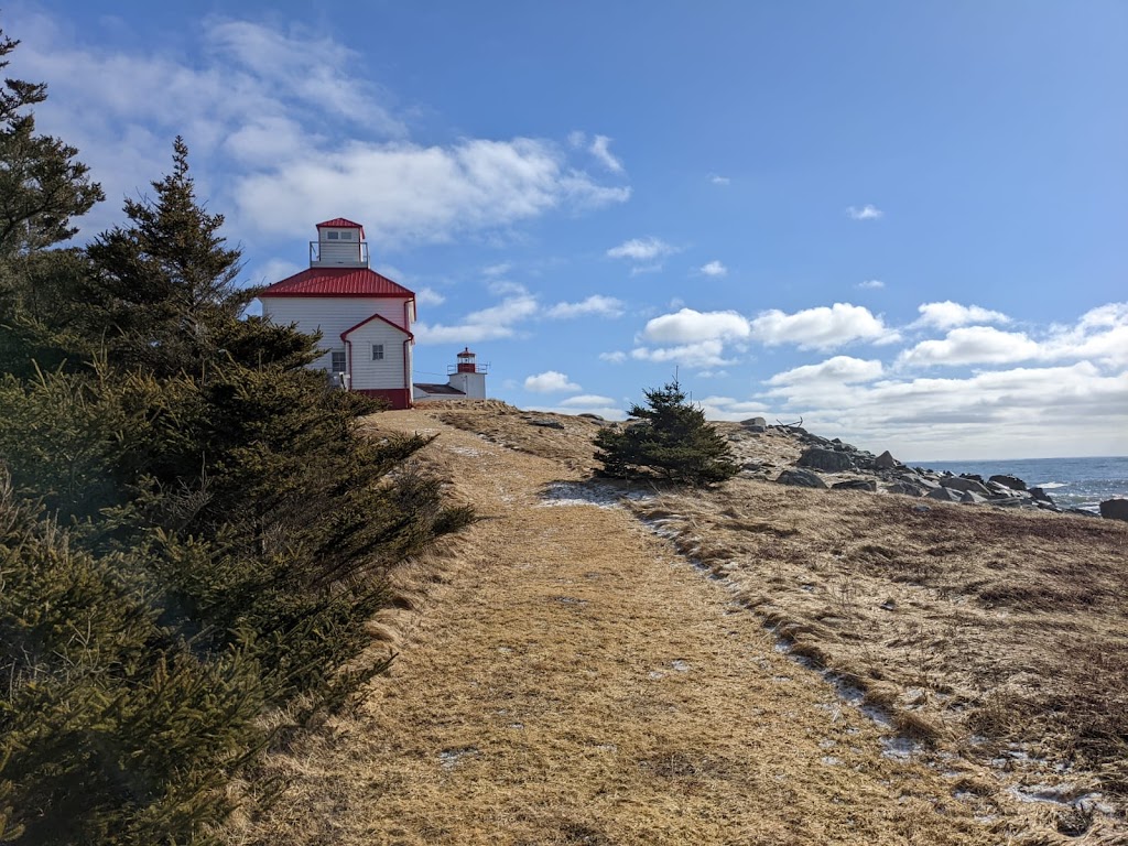Port Bickerton Lighthouse | 408 Lighthouse Rd, Fishermans Harbour, NS B0J 1M0, Canada | Phone: (902) 364-2007