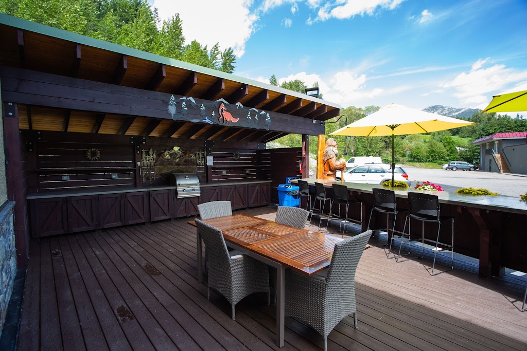 Fernie Fox Hotel | 2021 Hwy #3, Fernie, BC V0B 1M1, Canada | Phone: (877) 447-6788