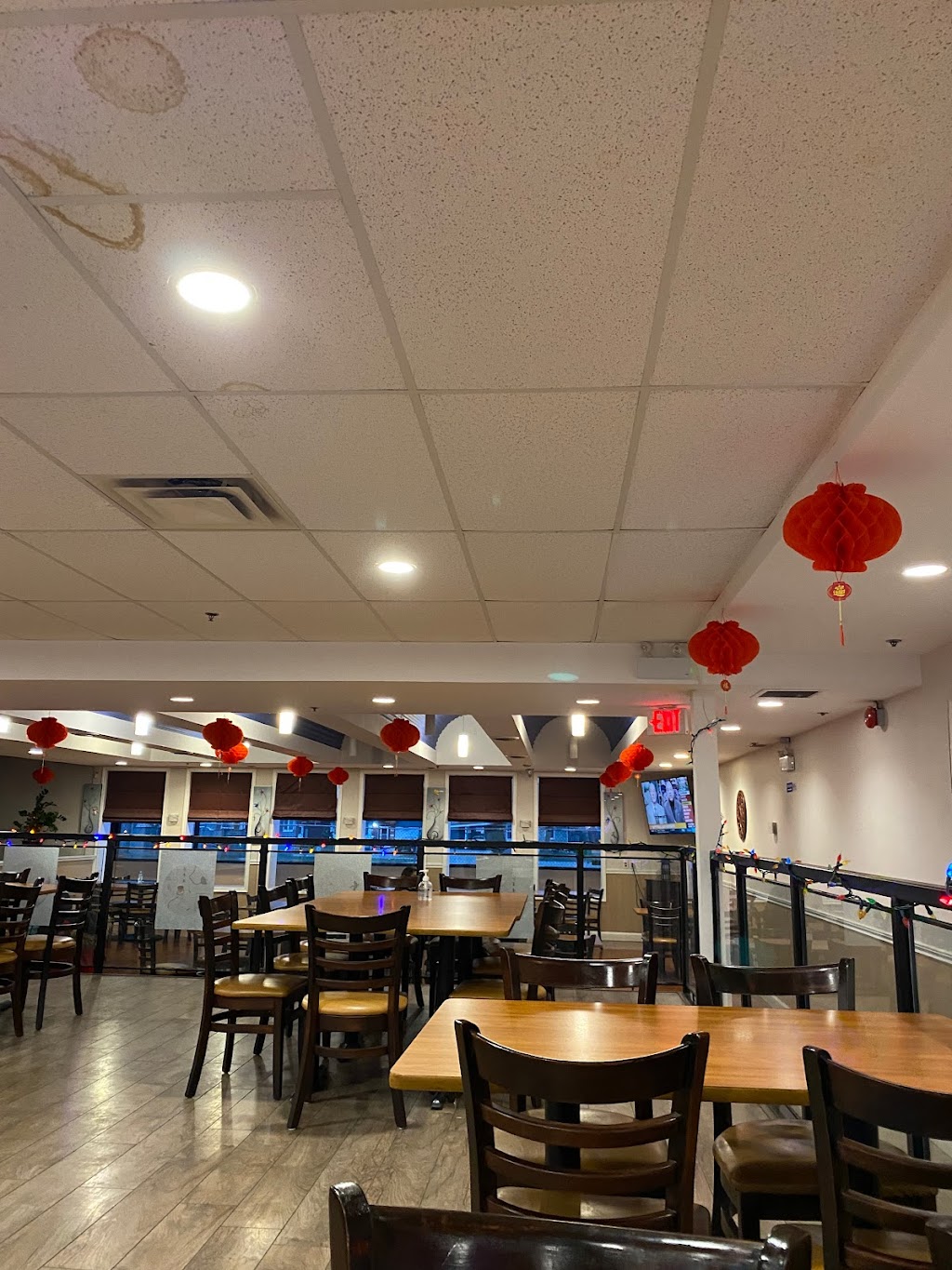 Golden Dragon Palace | 7000 McLeod Rd Suite 8, Niagara Falls, ON L2G 7K3, Canada | Phone: (905) 356-8668