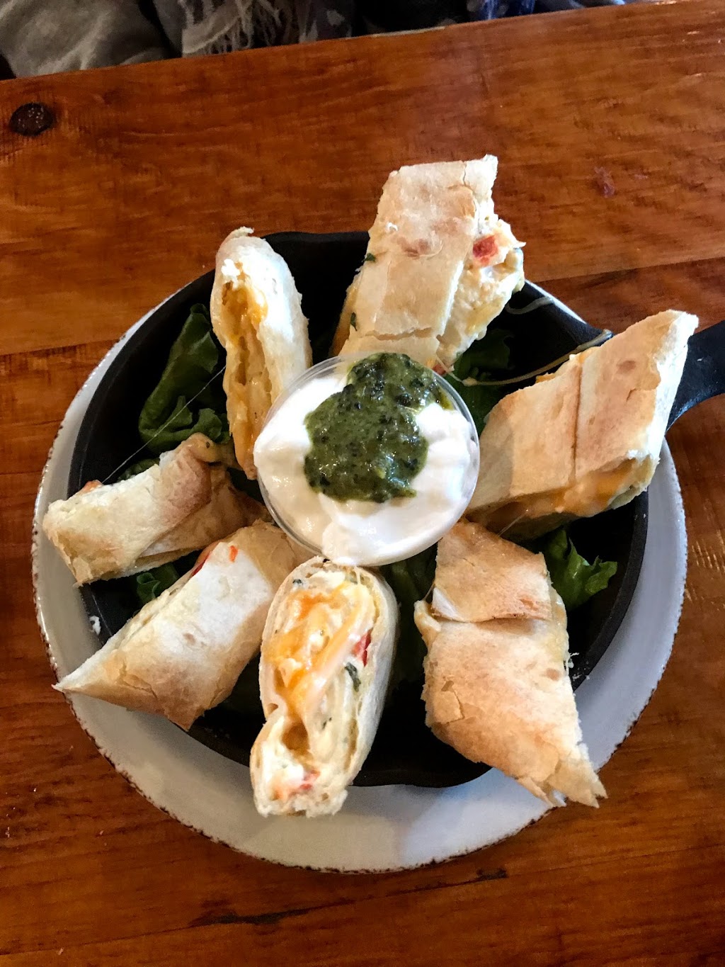 Montanas | 3250 Monarch Dr bldg d, Orillia, ON L3V 8A2, Canada | Phone: (705) 327-1194
