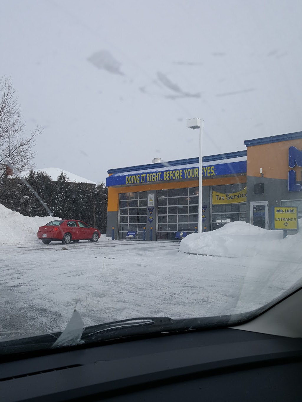 Mr. Lube | 639 Terry Fox Dr, Kanata, ON K2L 4H9, Canada | Phone: (613) 831-7979