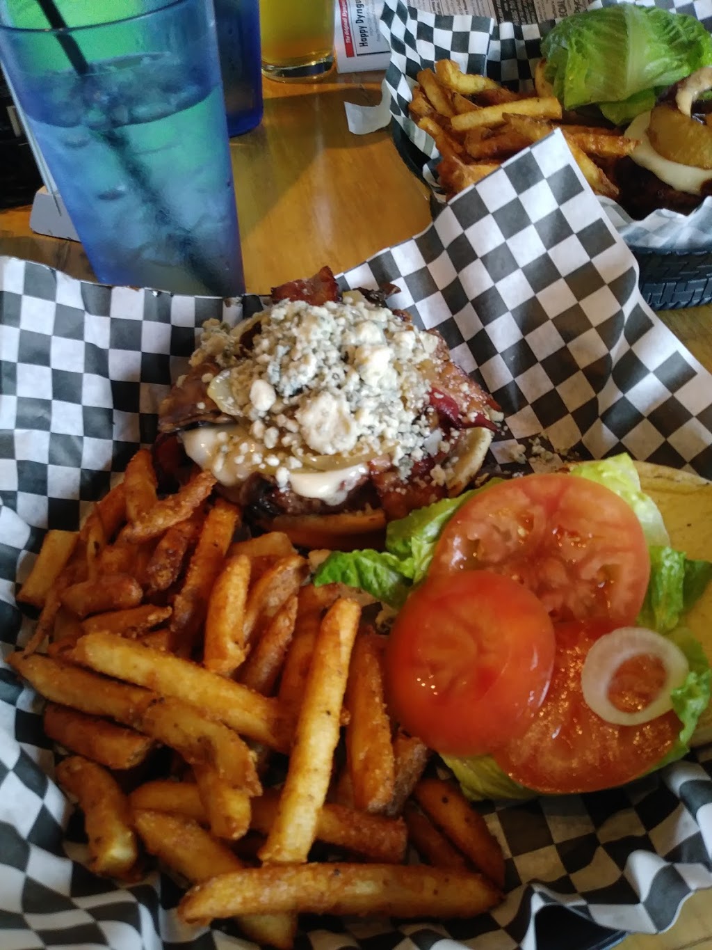 Rookies Sports Bar and Grill | 701 Main St, East Aurora, NY 14052, USA | Phone: (716) 714-9173