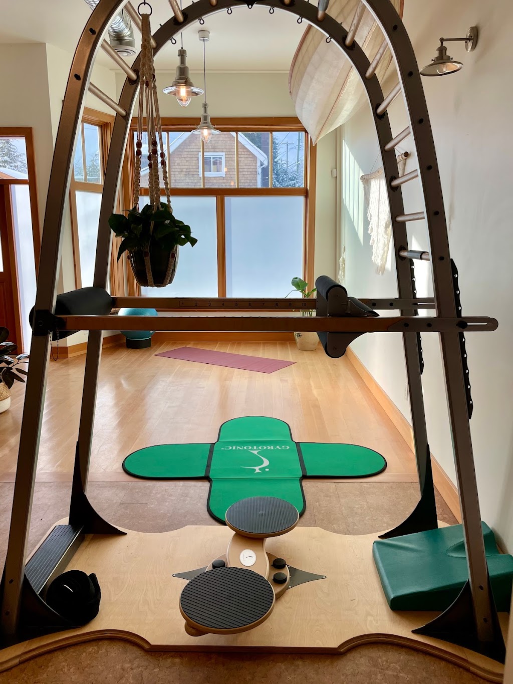 Unfolding Body | 3276 2 St, Cumberland, BC V0R 1S0, Canada | Phone: (778) 585-2850