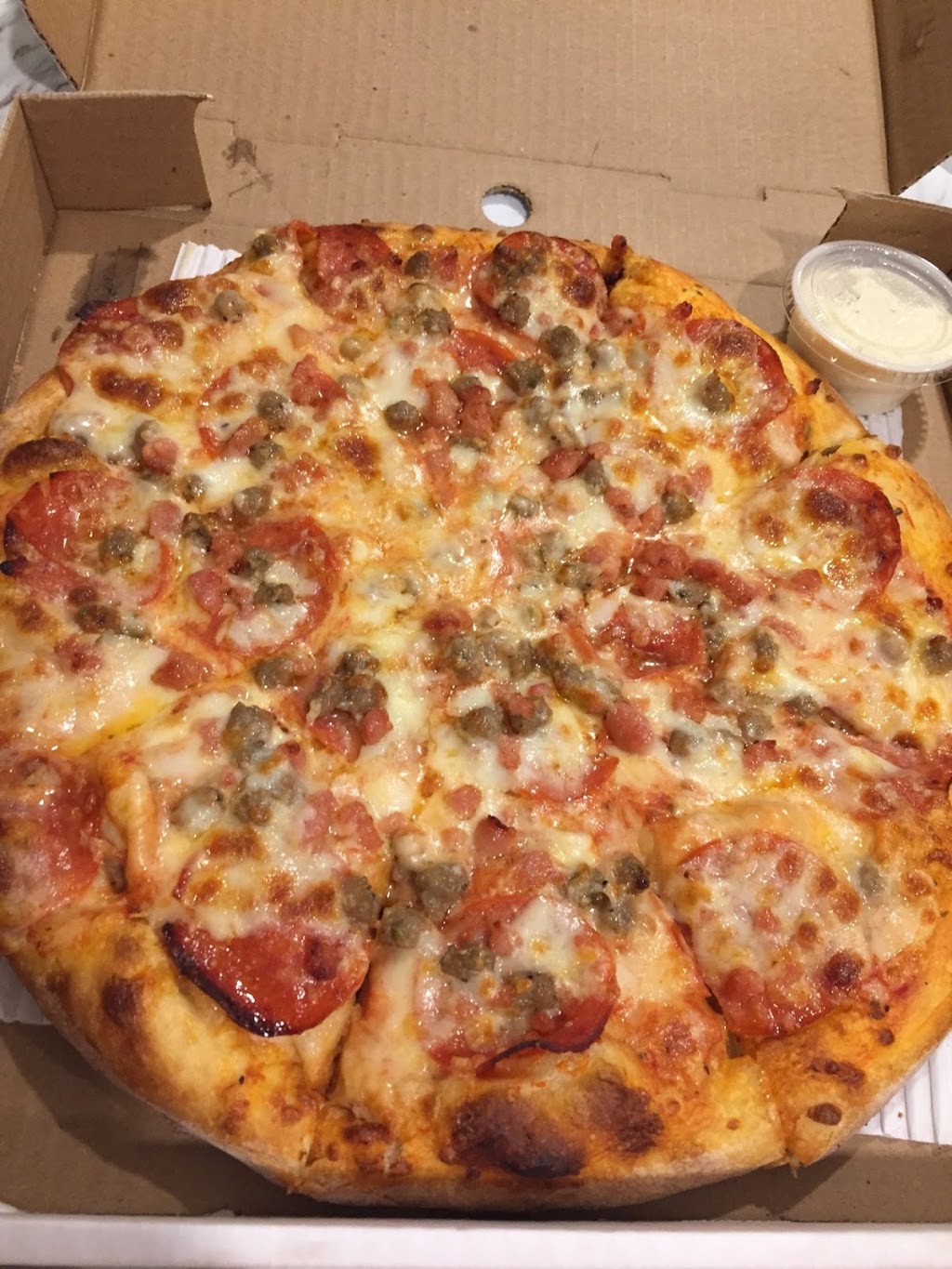 Royal Pizza | 284 Orenda Rd, Brampton, ON L6T 5S3, Canada | Phone: (905) 796-3232