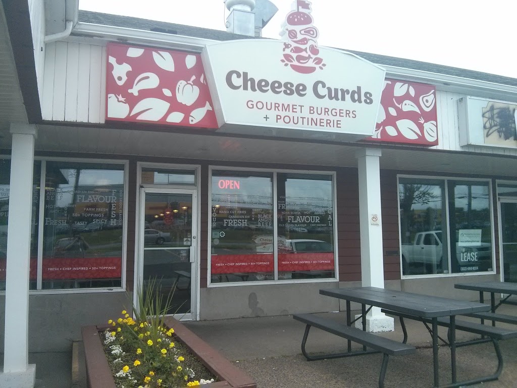 Cheese Curds Gourmet Burgers + Poutinerie | 380 Pleasant St, Dartmouth, NS B2Y 3S5, Canada | Phone: (902) 444-3446