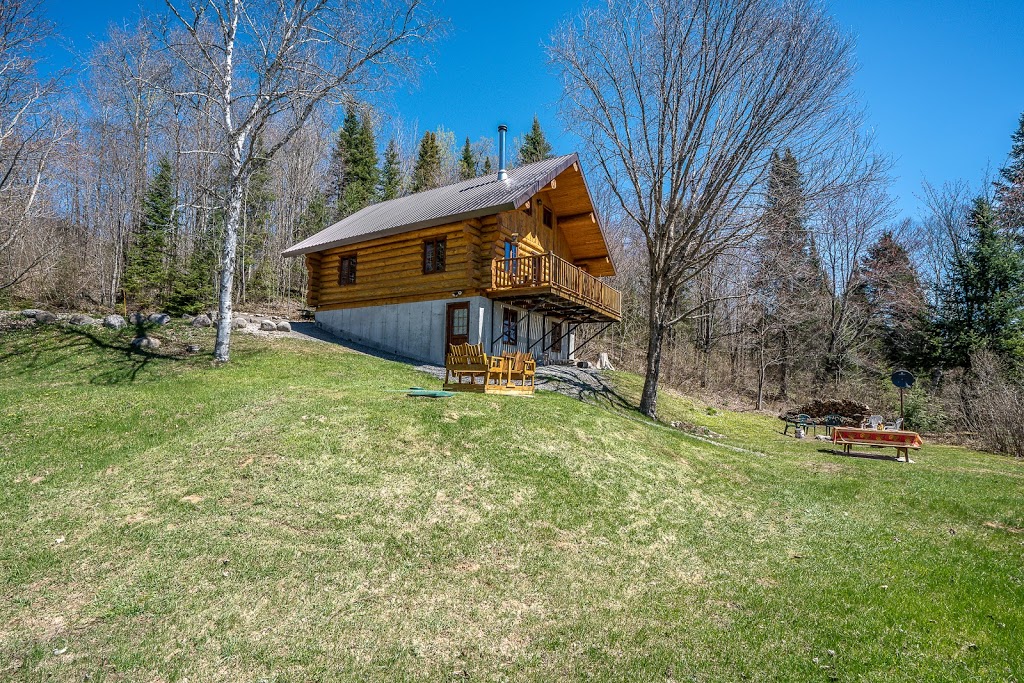 Chalet lInspiration | 44 Chemin de la Batiscan, Lac-aux-Sables, QC G0X 1M0, Canada | Phone: (581) 308-9728