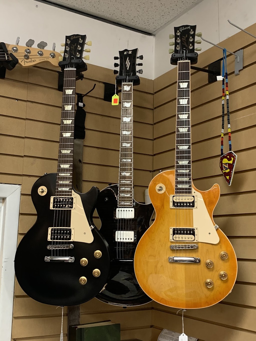 Pawn Traders Money Express | 1051 McPhillips St, Winnipeg, MB R2X 2K6, Canada | Phone: (204) 586-8856